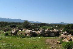 Nuraghe-Domusnovas-Sardegna-Complesso-nuragico-s-omu-e-s-orcu-7-Carbonia-Iglesias
