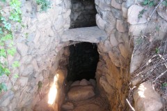 Insediamento-e-pozzo-sacro-nuragico-di-Tattinu-Nuxis-2-cosa-vedere-in-Sardegna