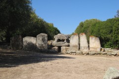 Tomba-dei-Giganti-Su-Monte-e-SAbe-Olbia-Sardegna-1