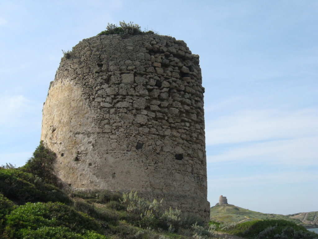 Torre-costiera-vecchia-di-Capo-San-Marco-Cabras-Sardegna-2